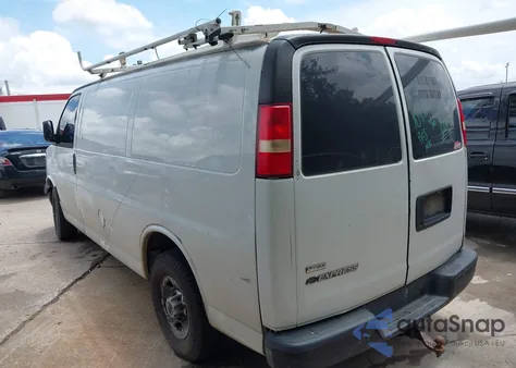 2010 Chevrolet Express 2500 Work Van z USA, uszkodzony, nr VIN 1GCZGFDA1A1107711